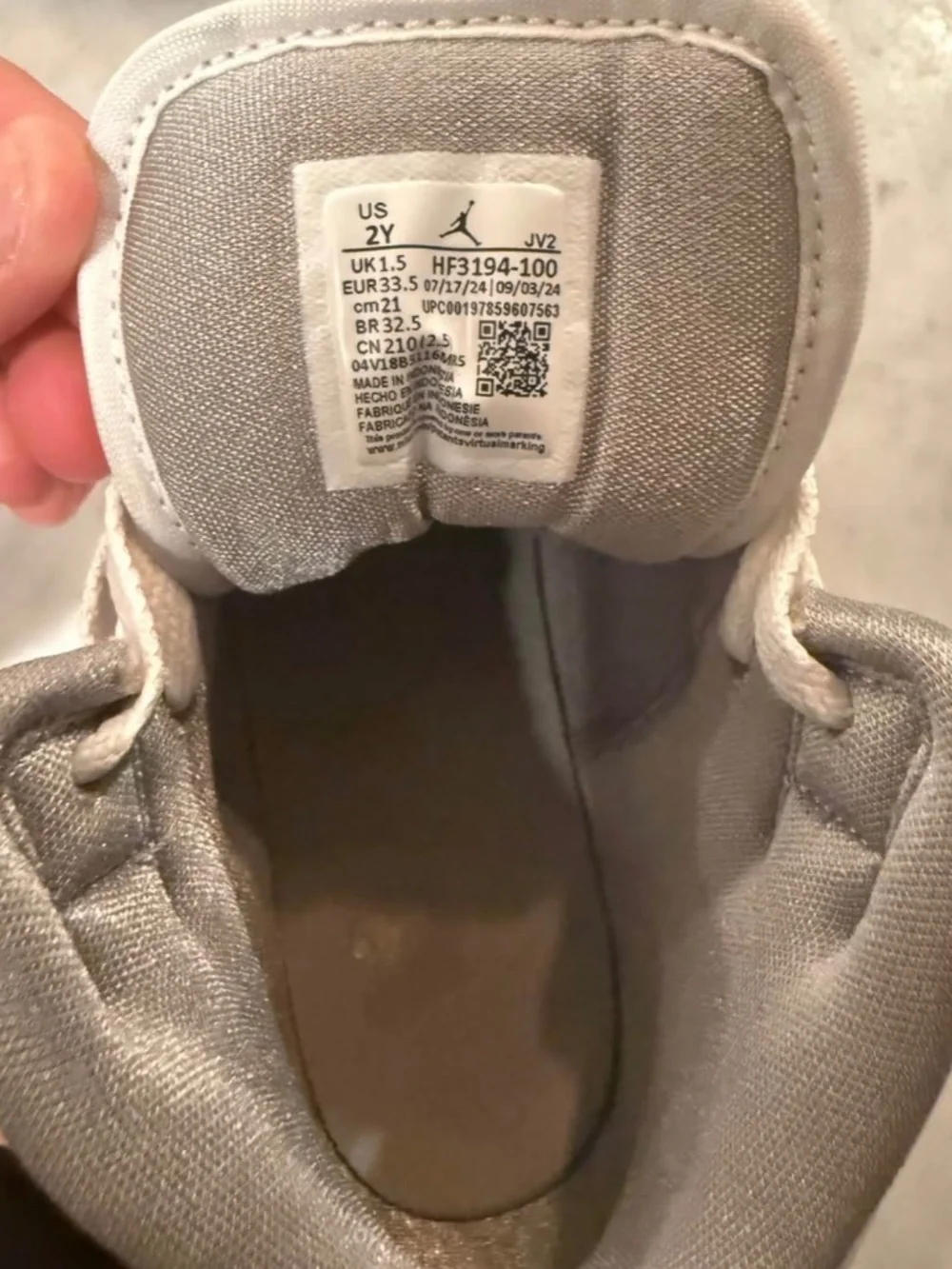 NIKE DUNKS size 2